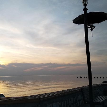 Чёрное Море Otschamtschire Exterior foto